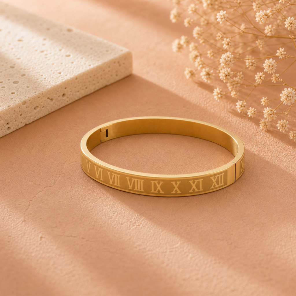 Helmi Roman Numeral Bangle