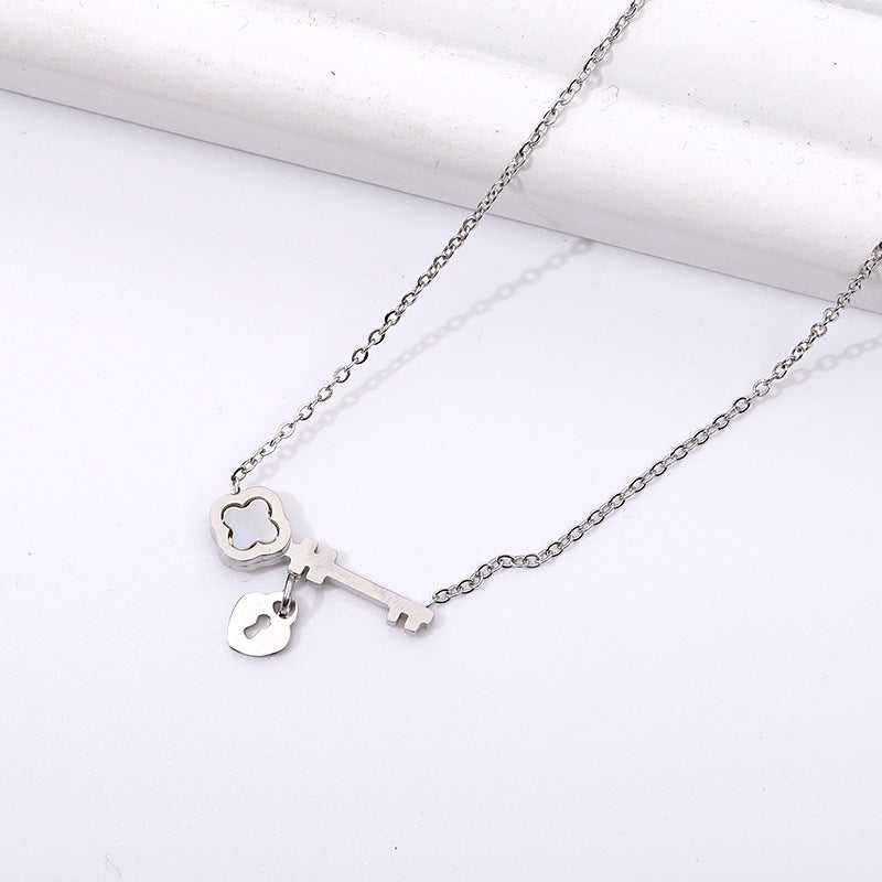 Wilma Pendant Necklace — Clavicle Chain Necklace Pendan