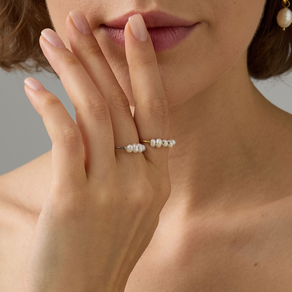 Vilja Pearl Wire Ring