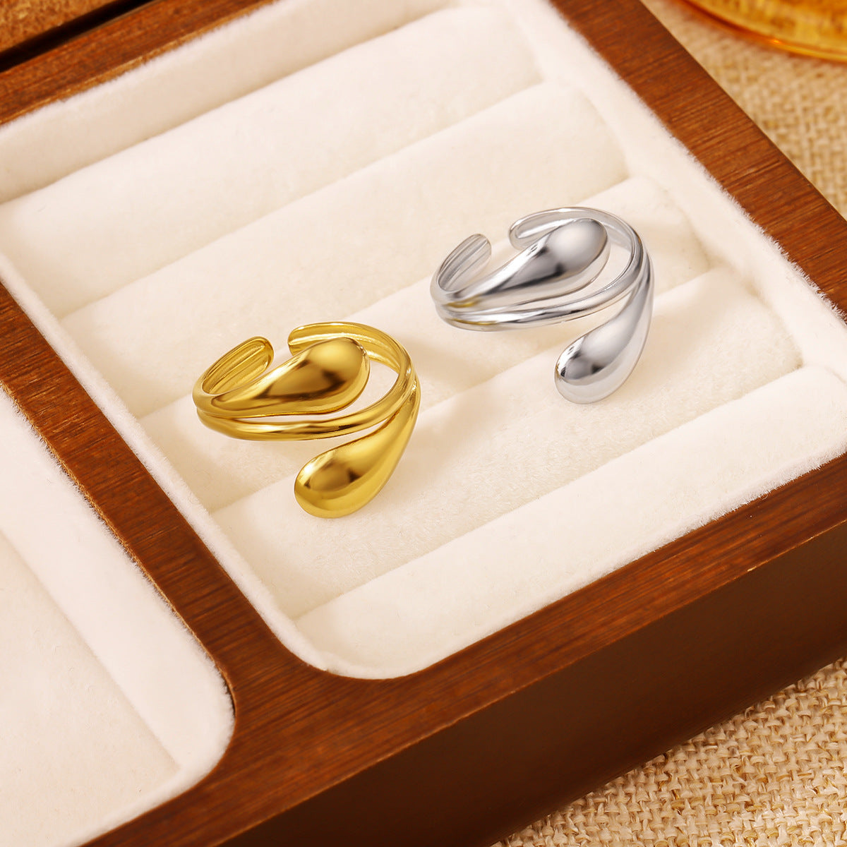 Ylva Twin-Teardrop Ring